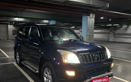 Toyota Land Cruiser Prado 120 рестайлинг, 2006 год, 2 830 000 рублей, 2 фотография