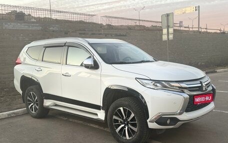 Mitsubishi Pajero Sport III рестайлинг, 2019 год, 3 100 000 рублей, 2 фотография