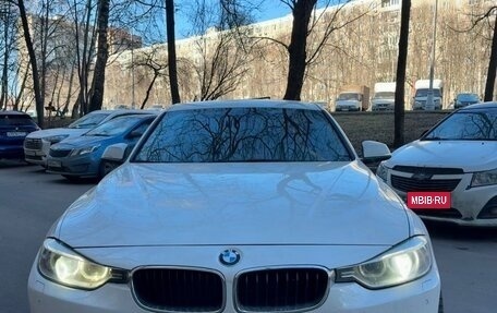 BMW 3 серия, 2013 год, 1 900 000 рублей, 10 фотография