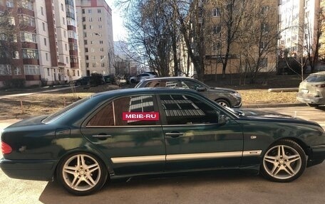 Mercedes-Benz E-Класс, 1995 год, 320 000 рублей, 14 фотография