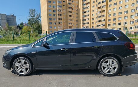 Opel Astra J, 2013 год, 1 050 000 рублей, 4 фотография