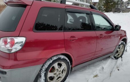 Mitsubishi Outlander III рестайлинг 3, 2004 год, 670 000 рублей, 3 фотография