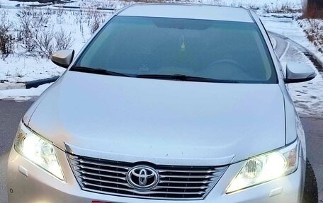 Toyota Camry, 2013 год, 1 650 000 рублей, 2 фотография