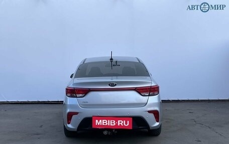 KIA Rio IV, 2018 год, 1 375 000 рублей, 6 фотография