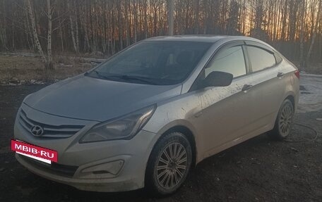 Hyundai Solaris II рестайлинг, 2013 год, 650 000 рублей, 6 фотография