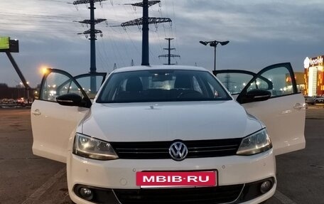 Volkswagen Jetta VI, 2013 год, 1 470 000 рублей, 17 фотография