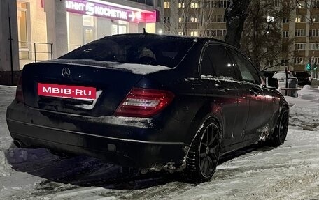 Mercedes-Benz C-Класс, 2012 год, 1 400 000 рублей, 2 фотография