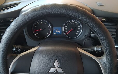 Mitsubishi Outlander III рестайлинг 3, 2013 год, 1 350 000 рублей, 8 фотография