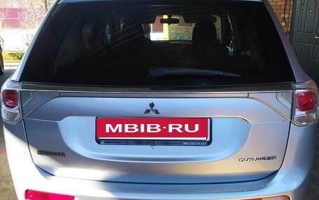 Mitsubishi Outlander III рестайлинг 3, 2013 год, 1 350 000 рублей, 6 фотография