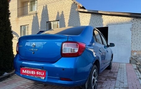 Renault Logan II, 2015 год, 750 000 рублей, 4 фотография