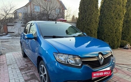 Renault Logan II, 2015 год, 750 000 рублей, 2 фотография