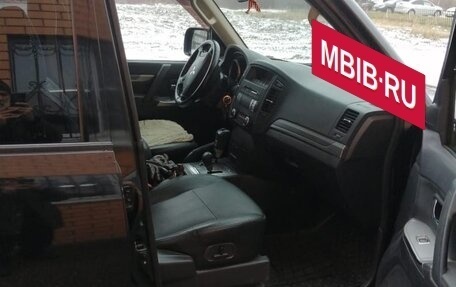 Mitsubishi Pajero IV, 2013 год, 2 100 000 рублей, 13 фотография