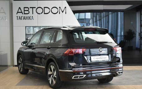 Volkswagen Tiguan II, 2023 год, 4 949 000 рублей, 5 фотография