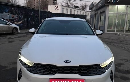 KIA K5, 2021 год, 3 100 000 рублей, 1 фотография