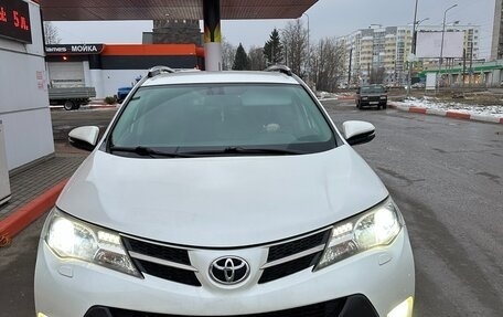 Toyota RAV4, 2014 год, 1 890 000 рублей, 4 фотография