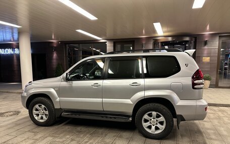 Toyota Land Cruiser Prado 120 рестайлинг, 2006 год, 2 050 000 рублей, 6 фотография