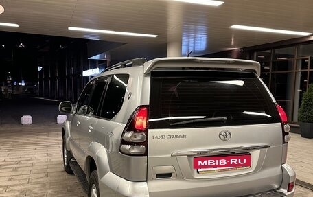 Toyota Land Cruiser Prado 120 рестайлинг, 2006 год, 2 050 000 рублей, 7 фотография