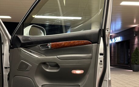 Toyota Land Cruiser Prado 120 рестайлинг, 2006 год, 2 050 000 рублей, 16 фотография