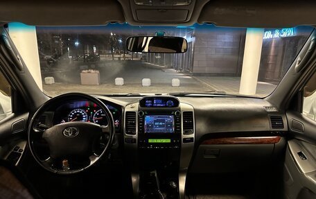 Toyota Land Cruiser Prado 120 рестайлинг, 2006 год, 2 050 000 рублей, 22 фотография