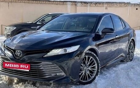 Toyota Camry, 2018 год, 3 199 999 рублей, 9 фотография