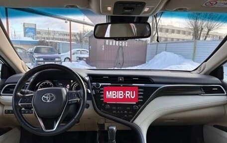 Toyota Camry, 2018 год, 3 199 999 рублей, 5 фотография