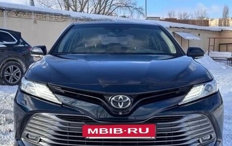 Toyota Camry, 2018 год, 3 199 999 рублей, 13 фотография