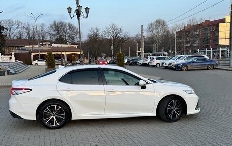 Toyota Camry, 2021 год, 3 800 000 рублей, 8 фотография