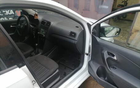 Volkswagen Polo VI (EU Market), 2018 год, 900 000 рублей, 11 фотография