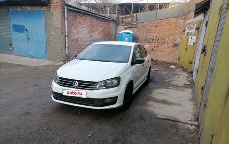 Volkswagen Polo VI (EU Market), 2018 год, 900 000 рублей, 14 фотография