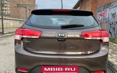 KIA Rio III рестайлинг, 2015 год, 990 000 рублей, 8 фотография