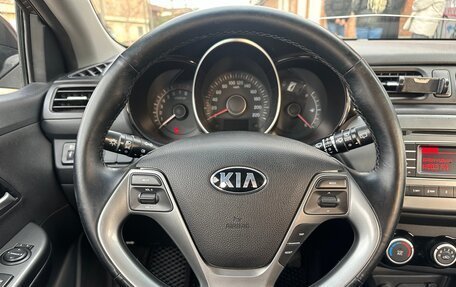 KIA Rio III рестайлинг, 2015 год, 990 000 рублей, 10 фотография