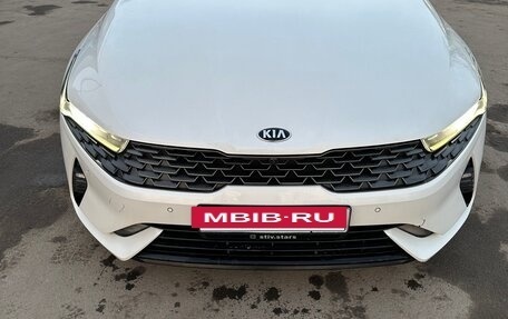 KIA K5, 2021 год, 3 100 000 рублей, 4 фотография