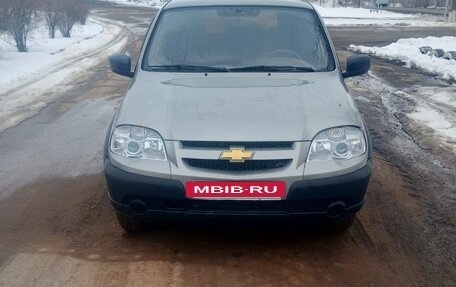 Chevrolet Niva I рестайлинг, 2012 год, 500 000 рублей, 2 фотография