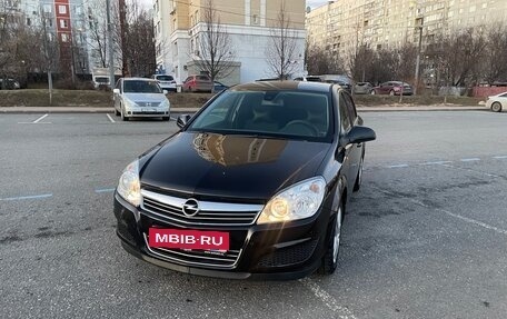 Opel Astra H, 2010 год, 700 000 рублей, 1 фотография