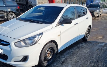 Hyundai Solaris II рестайлинг, 2014 год, 890 000 рублей, 13 фотография