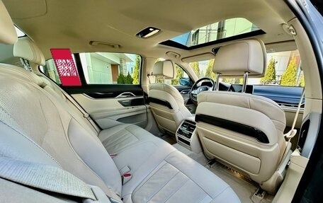 BMW 7 серия, 2019 год, 7 450 000 рублей, 17 фотография