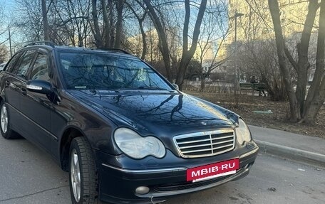 Mercedes-Benz C-Класс, 2001 год, 690 000 рублей, 4 фотография