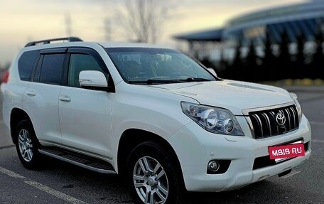 Toyota Land Cruiser Prado 150 рестайлинг 2, 2010 год, 2 600 000 рублей, 4 фотография