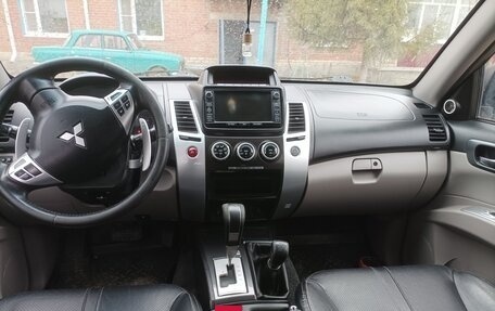 Mitsubishi Pajero Sport II рестайлинг, 2015 год, 1 750 000 рублей, 2 фотография