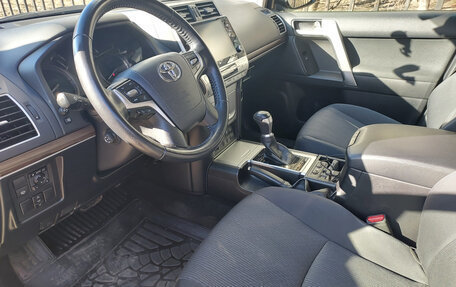 Toyota Land Cruiser Prado 150 рестайлинг 2, 2021 год, 5 550 000 рублей, 9 фотография