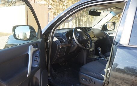 Toyota Land Cruiser Prado 150 рестайлинг 2, 2021 год, 5 550 000 рублей, 10 фотография