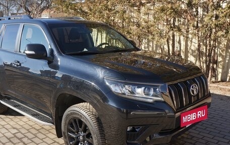 Toyota Land Cruiser Prado 150 рестайлинг 2, 2021 год, 5 550 000 рублей, 2 фотография