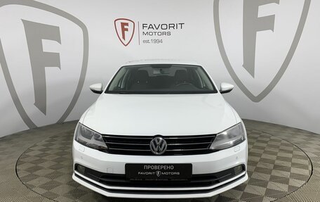 Volkswagen Jetta VI, 2016 год, 900 000 рублей, 2 фотография