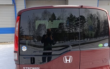 Honda Stepwgn IV, 2017 год, 2 100 000 рублей, 1 фотография