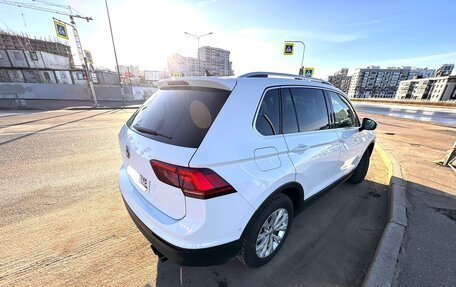 Volkswagen Tiguan II, 2017 год, 2 400 000 рублей, 9 фотография