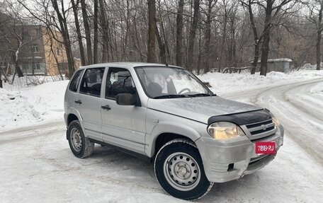 Chevrolet Niva I рестайлинг, 2004 год, 265 000 рублей, 1 фотография