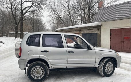 Chevrolet Niva I рестайлинг, 2004 год, 265 000 рублей, 2 фотография