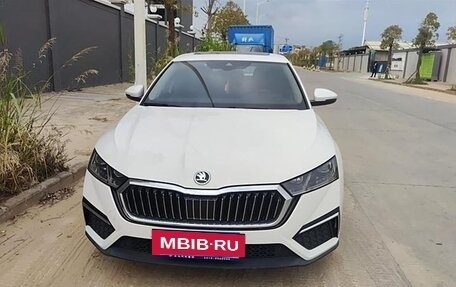 Skoda Octavia IV, 2022 год, 1 630 000 рублей, 2 фотография