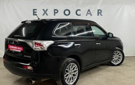 Mitsubishi Outlander III рестайлинг 3, 2012 год, 1 620 000 рублей, 5 фотография