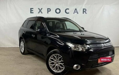 Mitsubishi Outlander III рестайлинг 3, 2012 год, 1 620 000 рублей, 7 фотография